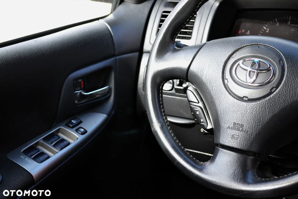 Toyota Corolla Verso 2.0 D-4D Sol - 23