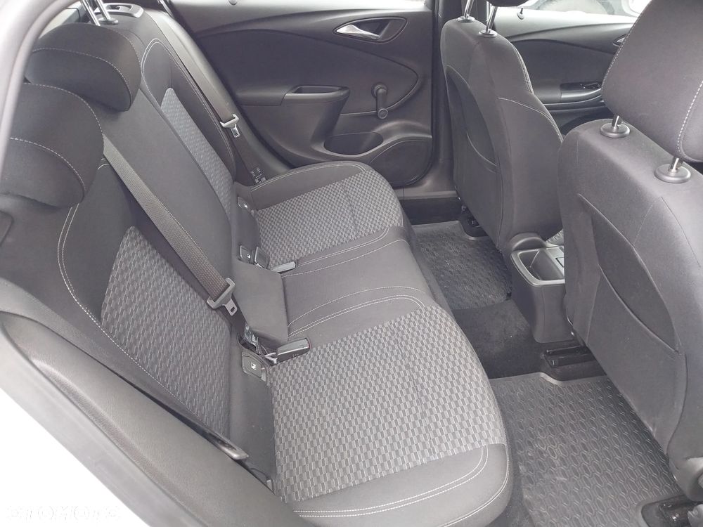 Opel Astra 1.6 CDTI Enjoy - 19