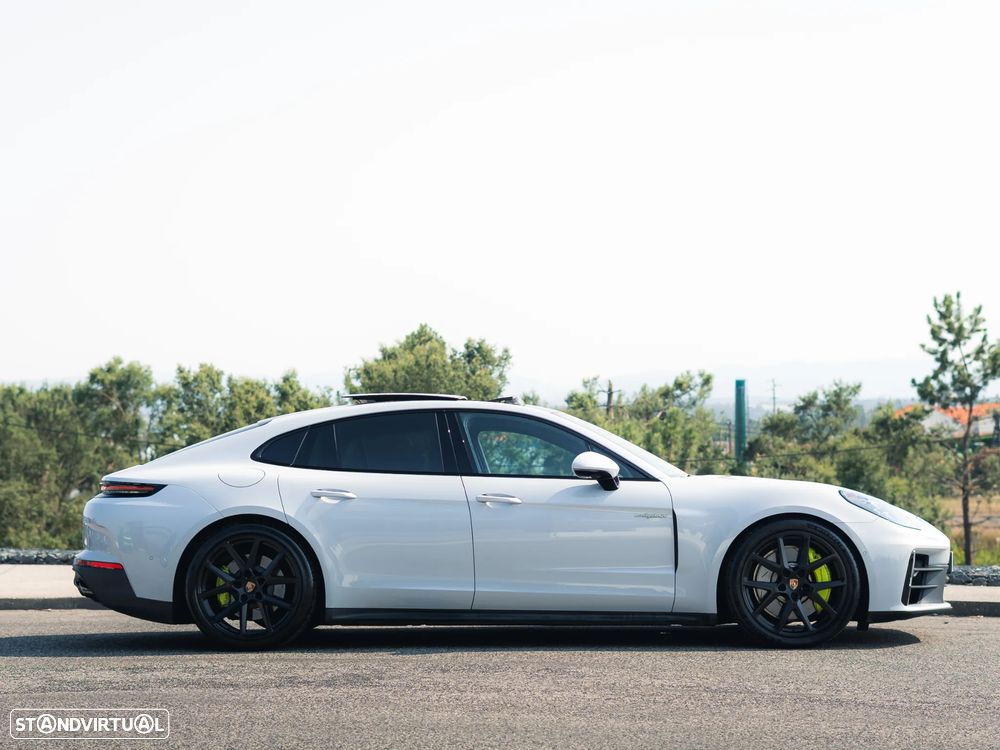Porsche Panamera 4 E-Hybrid - 10