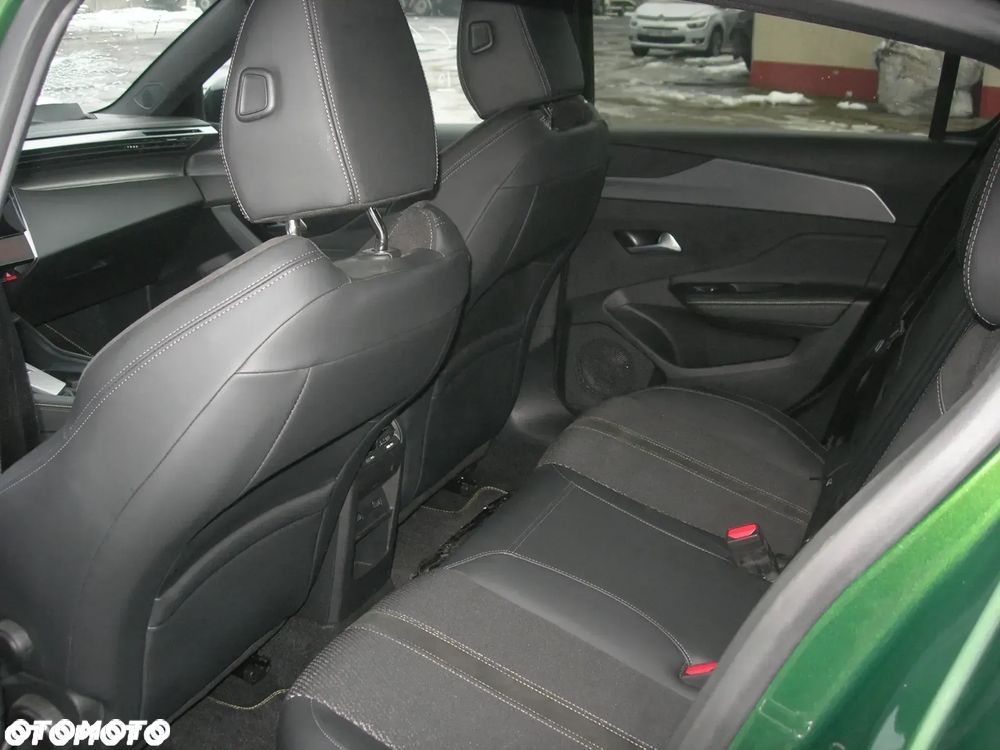 Peugeot 308 1.2 mHEV GT Exclusive S&S e-DCS6 - 15