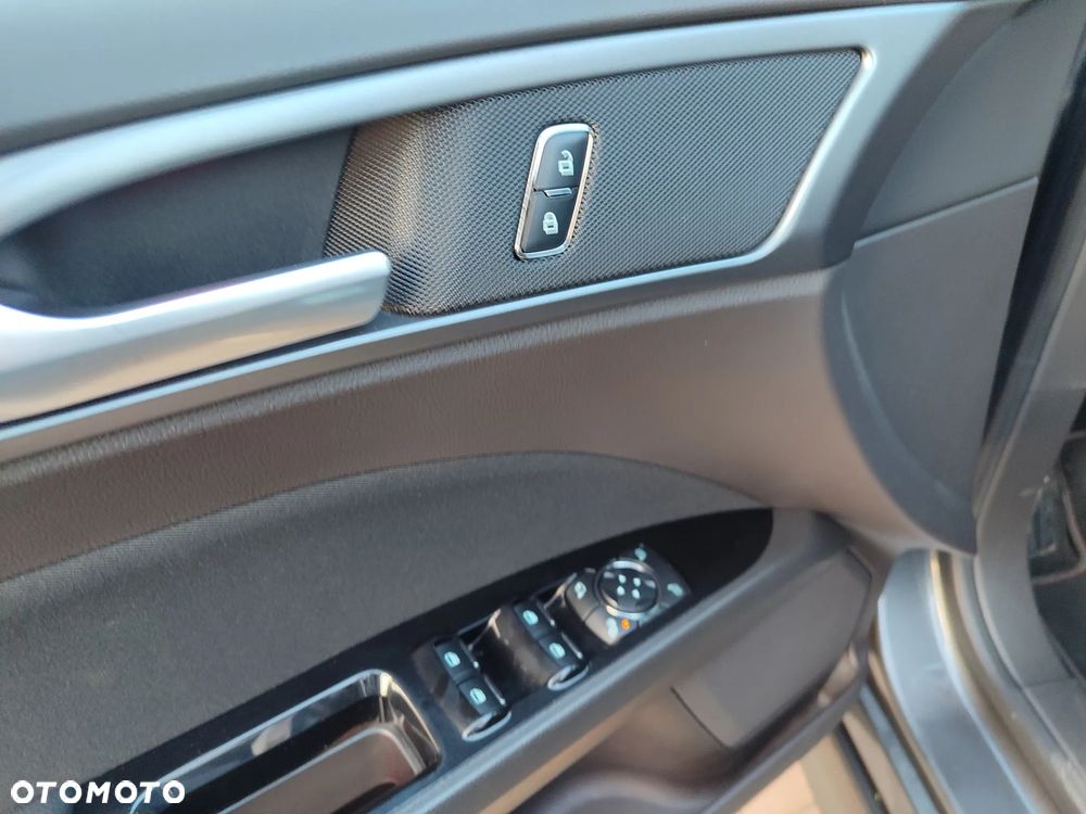Ford Mondeo - 21