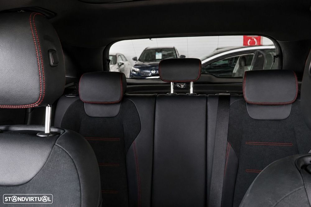 Mercedes-Benz GLA 200 d AMG Line - 33