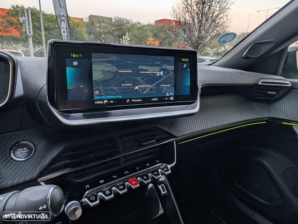 Peugeot e-2008 GT Pack - 9