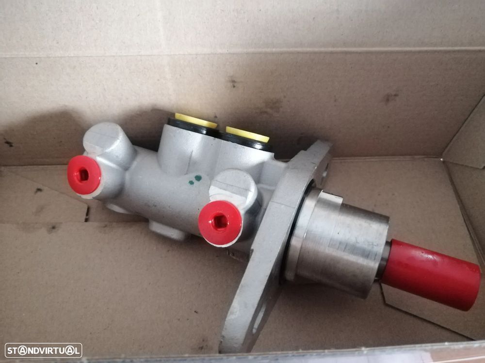 Bomba principal dos travões Nissan Patrol 260  46010-G9825 - 1