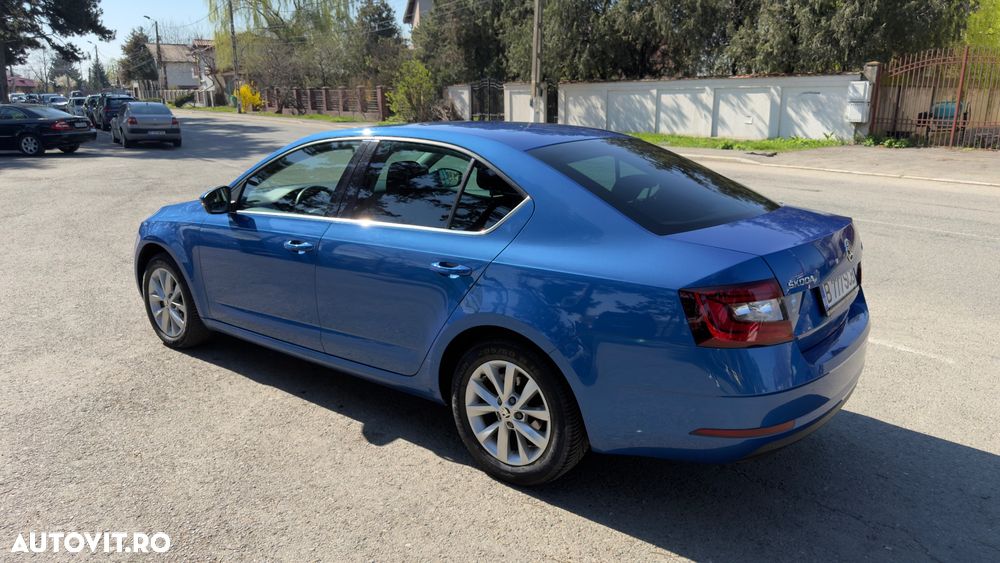 Skoda Octavia 2.0 TDI DSG Style - 6