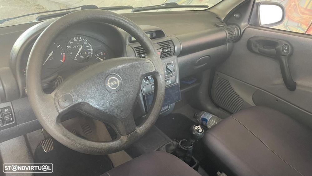 Opel Corsa 1.2 16V - 11