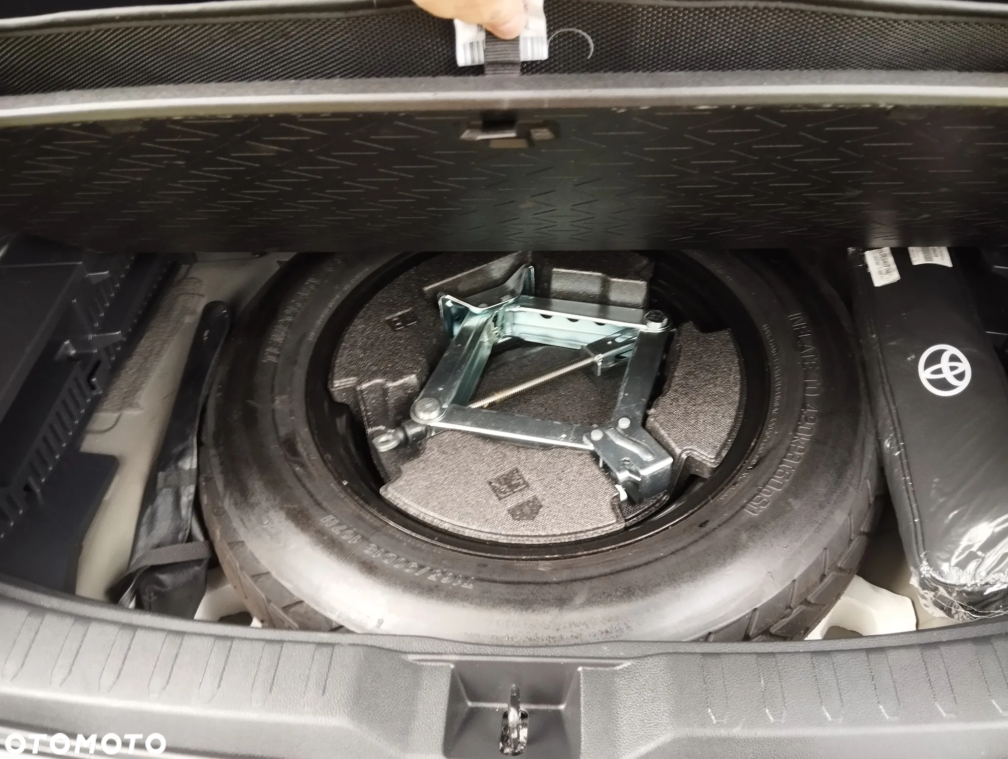 Toyota RAV4 - 10