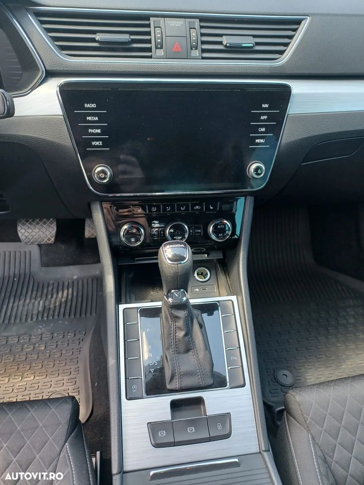 Skoda Superb 2.0 TDI DSG Ambition - 7