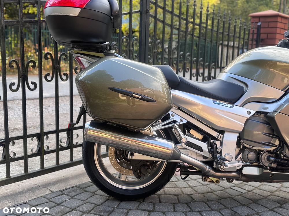 Yamaha FJR - 9