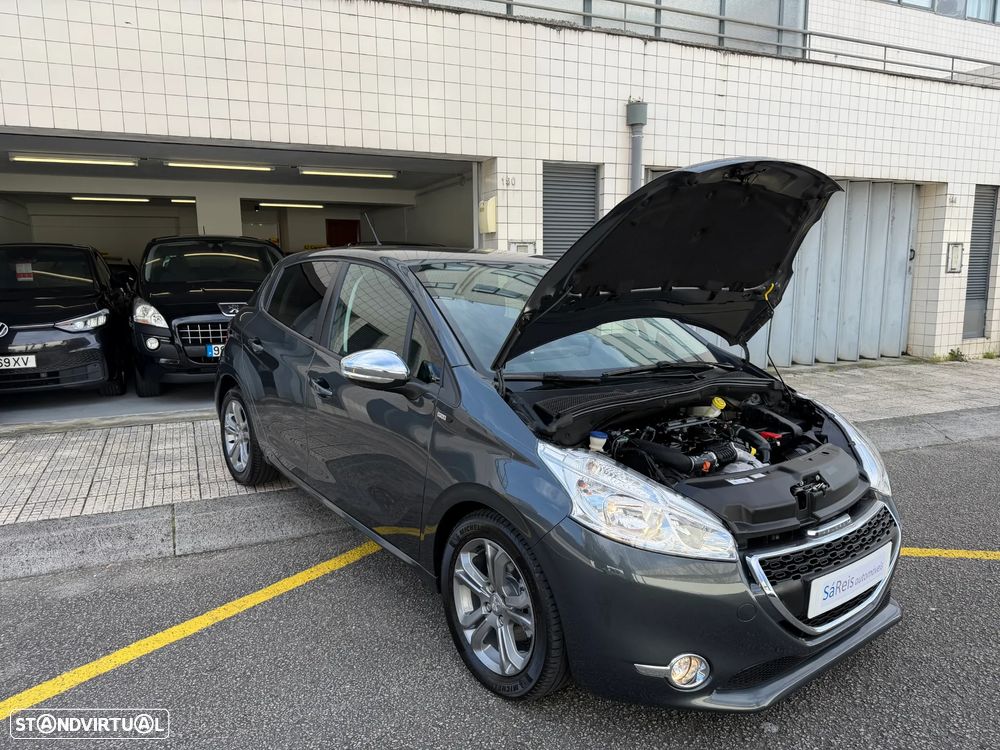 Peugeot 208 1.4 HDi SE Style - 44