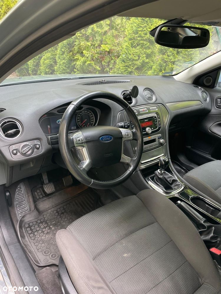 Ford Mondeo - 4