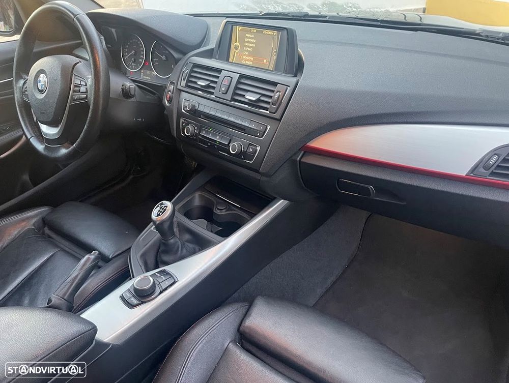BMW 118 d Line Sport - 13