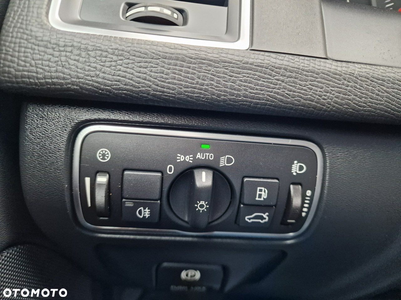 Volvo XC 60 D4 Geartronic Momentum - 35