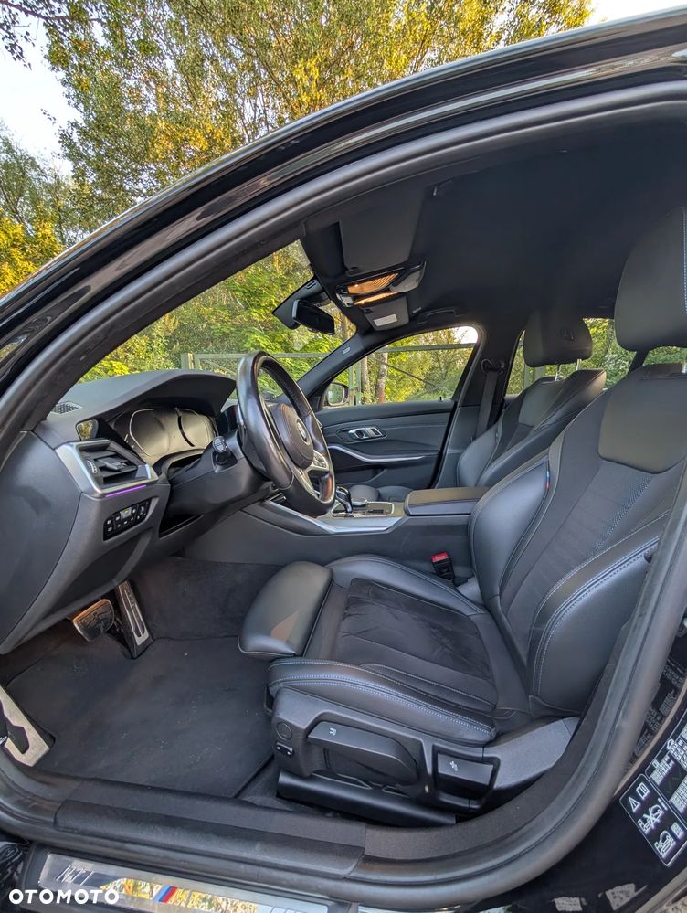 BMW Seria 3 330i xDrive Sport - 10