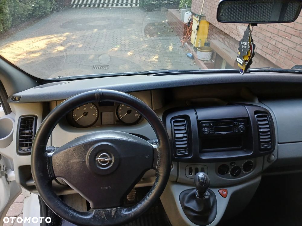 Opel Vivaro - 9
