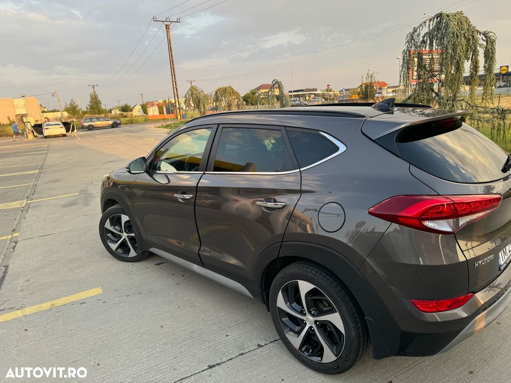 Hyundai Tucson 2.0 CRDI 4WD 6AT Luxury+ - 4