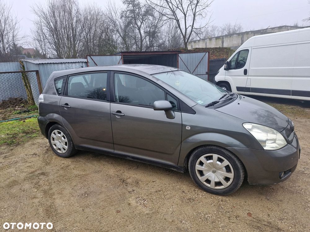 Toyota Corolla Verso - 17