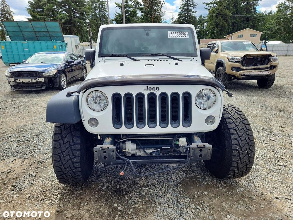 Jeep Wrangler - 5