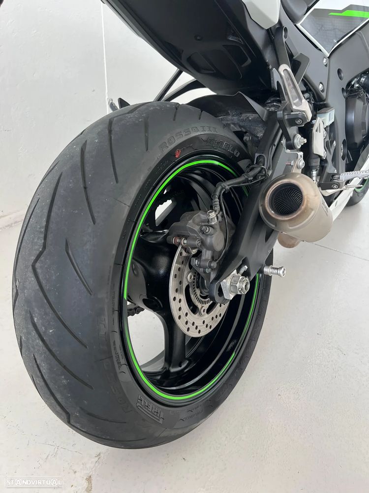 Kawasaki Ninja ZX10R - 13
