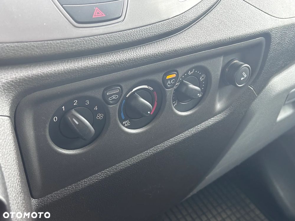 Ford Transit - 19