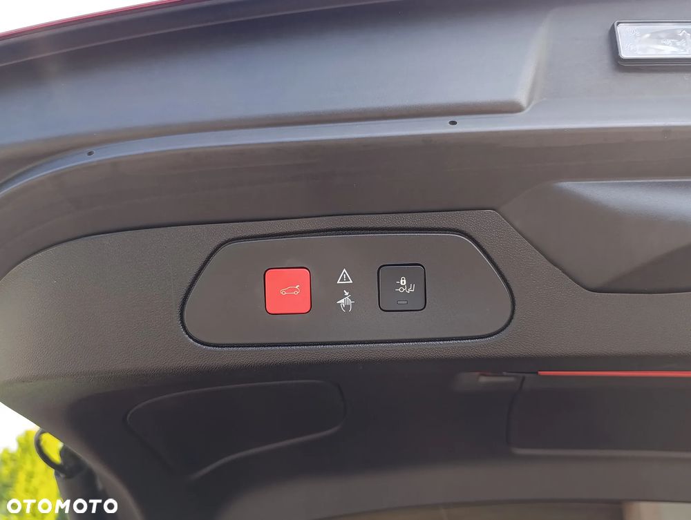 Opel Grandland X Plug-in-Hybrid4 1.6 DI Start/Stop Business INNOVATION - 31