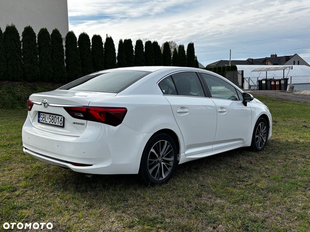 Toyota Avensis - 7