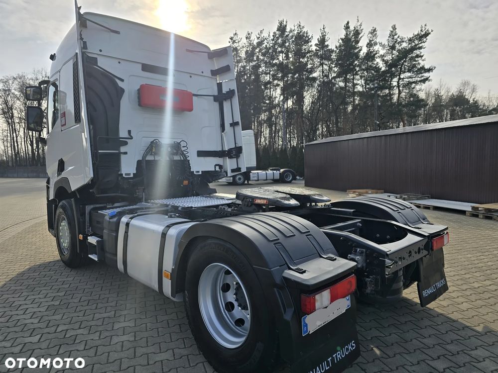 Renault T 460 - 12
