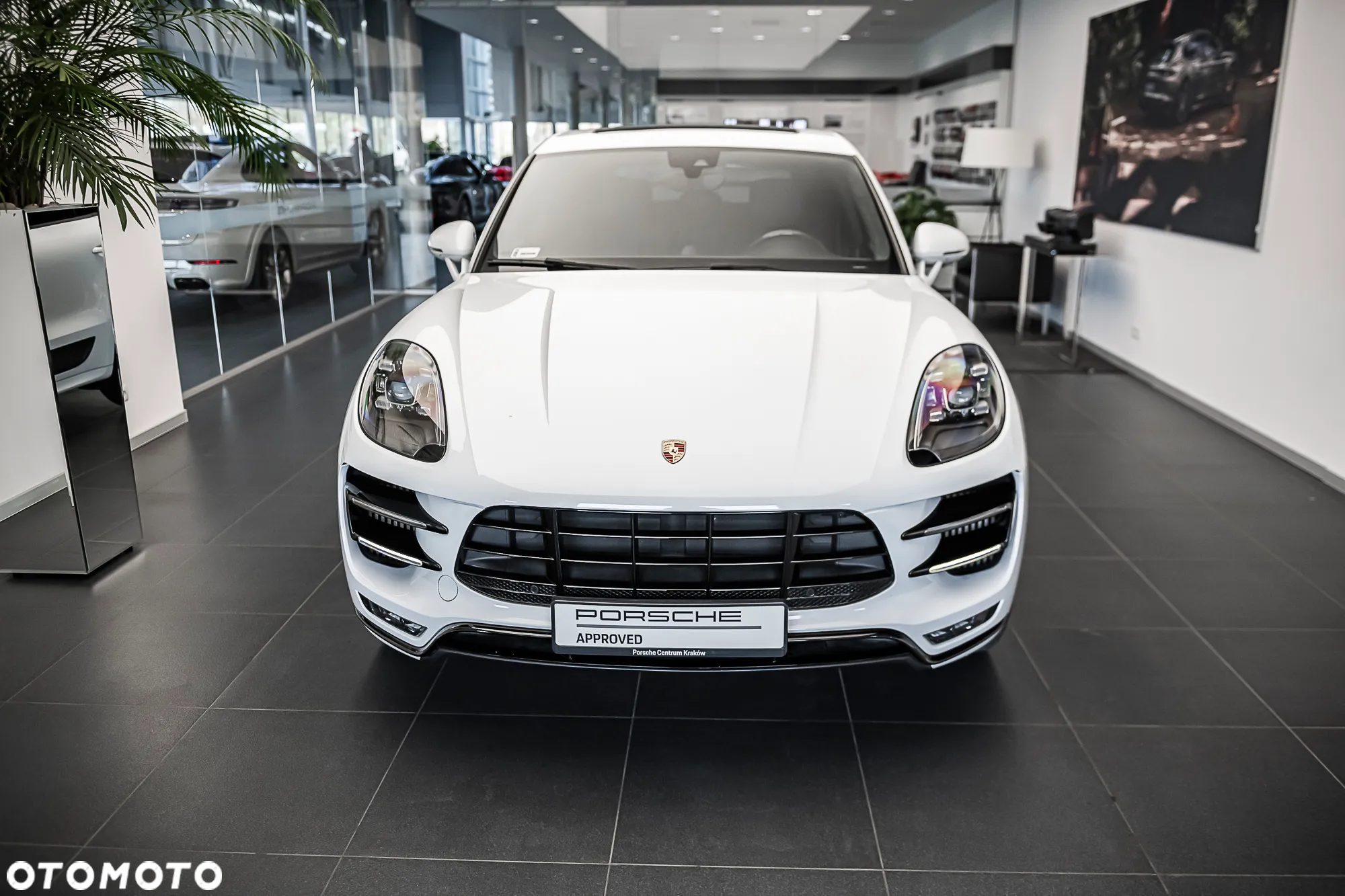 Porsche Macan Turbo - 19