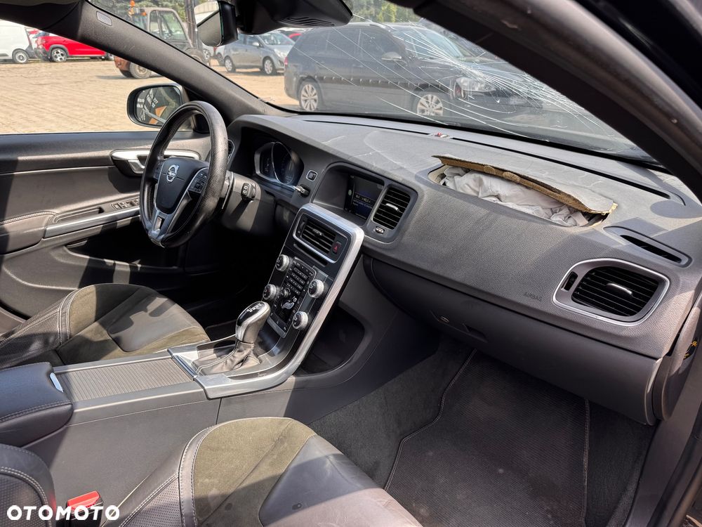 Volvo V60 D4 Geartronic RDesign - 10