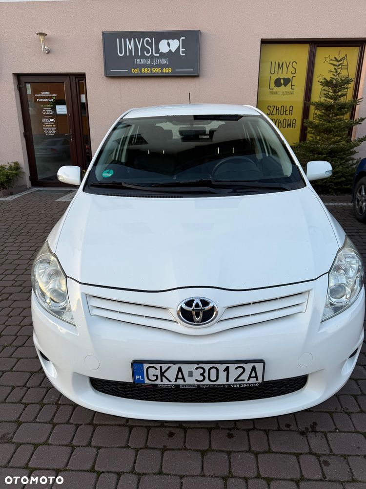 Toyota Auris 1.33 Dual-VVT-i - 1