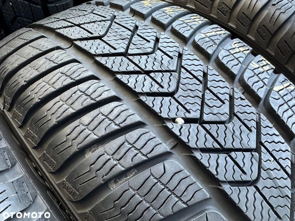 225/45r19 Pirelli SottoZero 3 RSC_6,2mm_4szt_(38) - 5