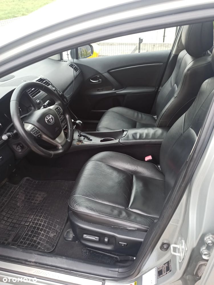 Toyota Avensis 2.2 D-4D Prestige - 10