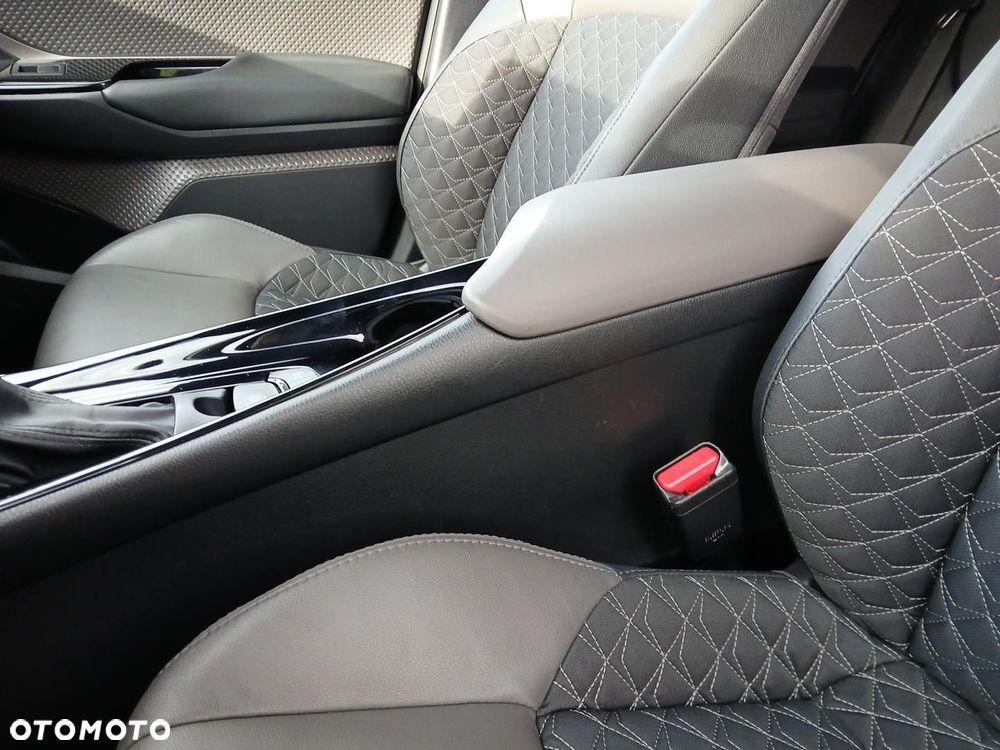 Toyota C-HR 2.0 Hybrid Executive - 37
