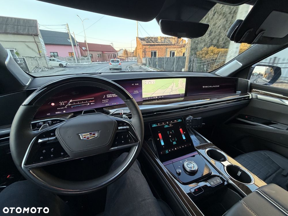 Cadillac Escalade - 5