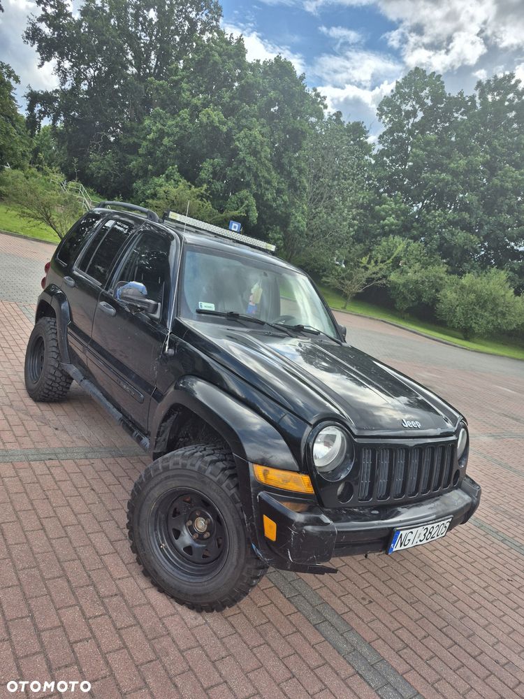 Jeep Liberty - 1