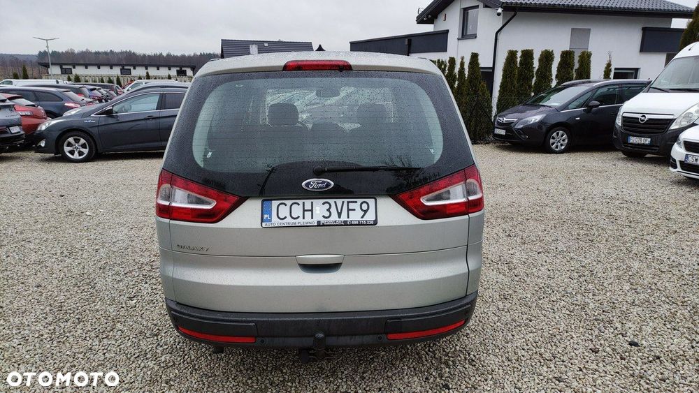 Ford Galaxy - 13