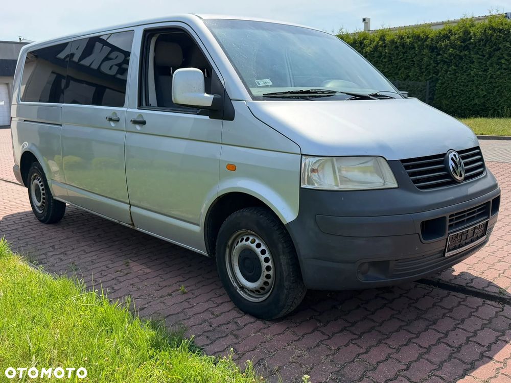 Volkswagen Caravelle - 1