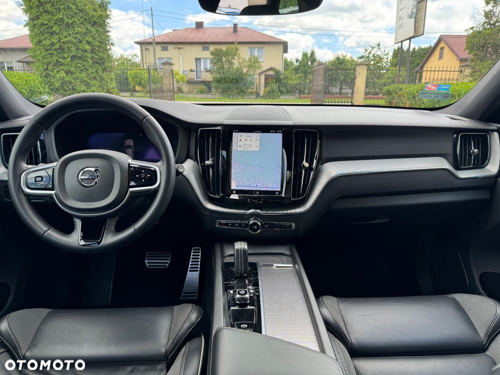 Volvo XC 60 B4 D R-Design - 11