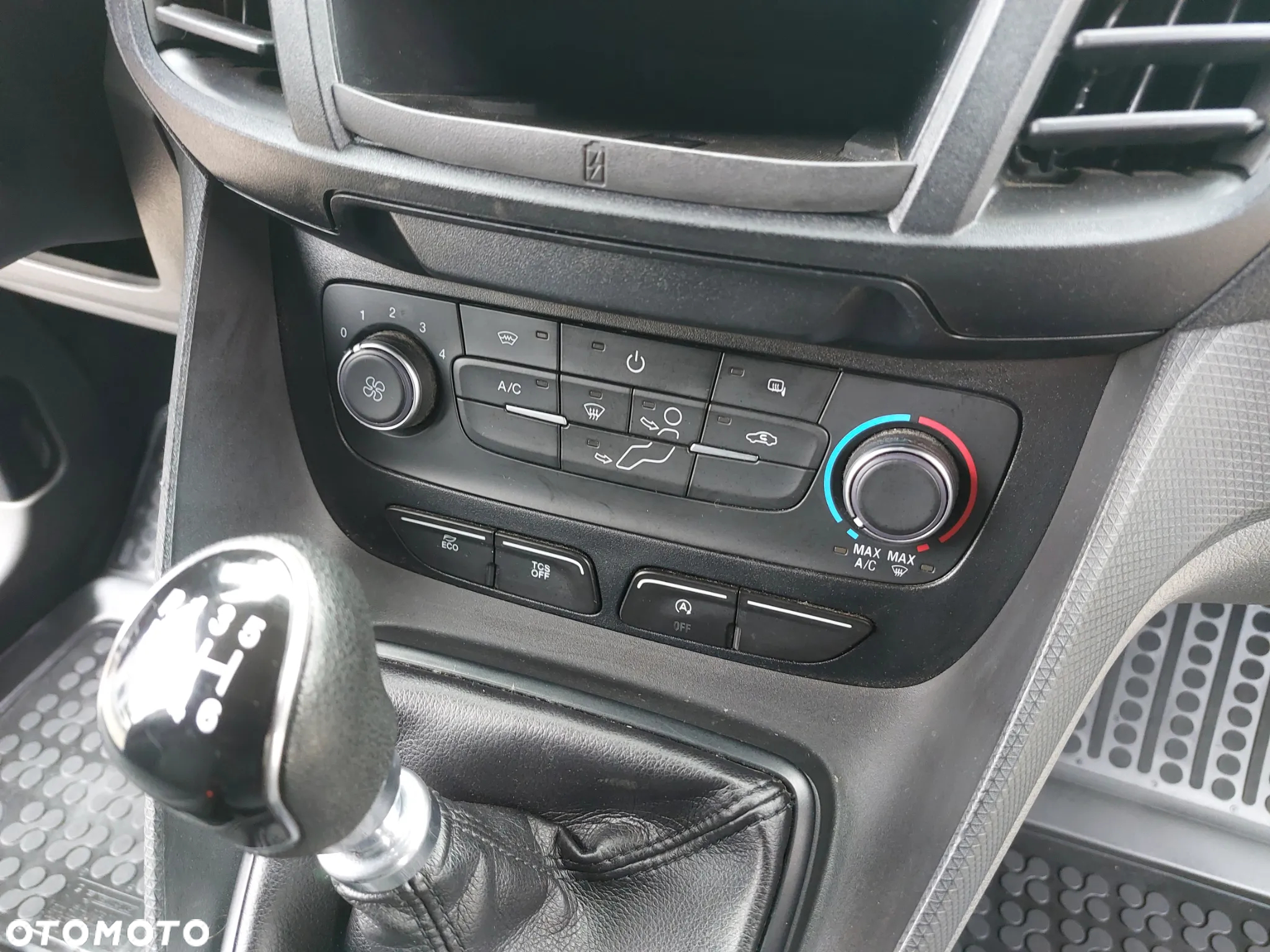 Ford Transit Connect 220 L1 Trend - 33