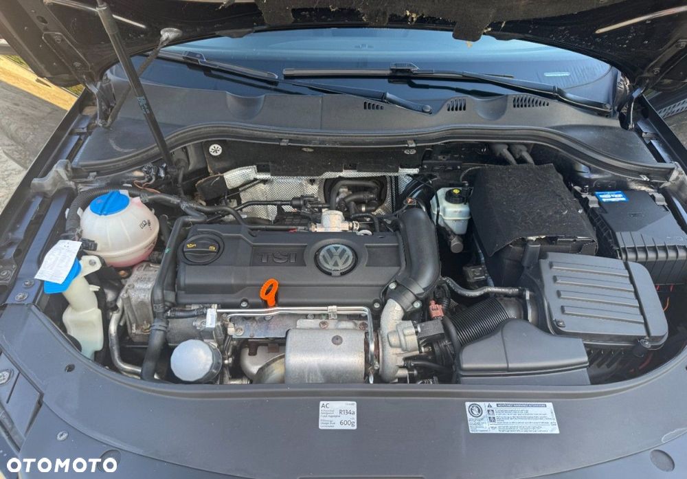 Volkswagen Passat - 28