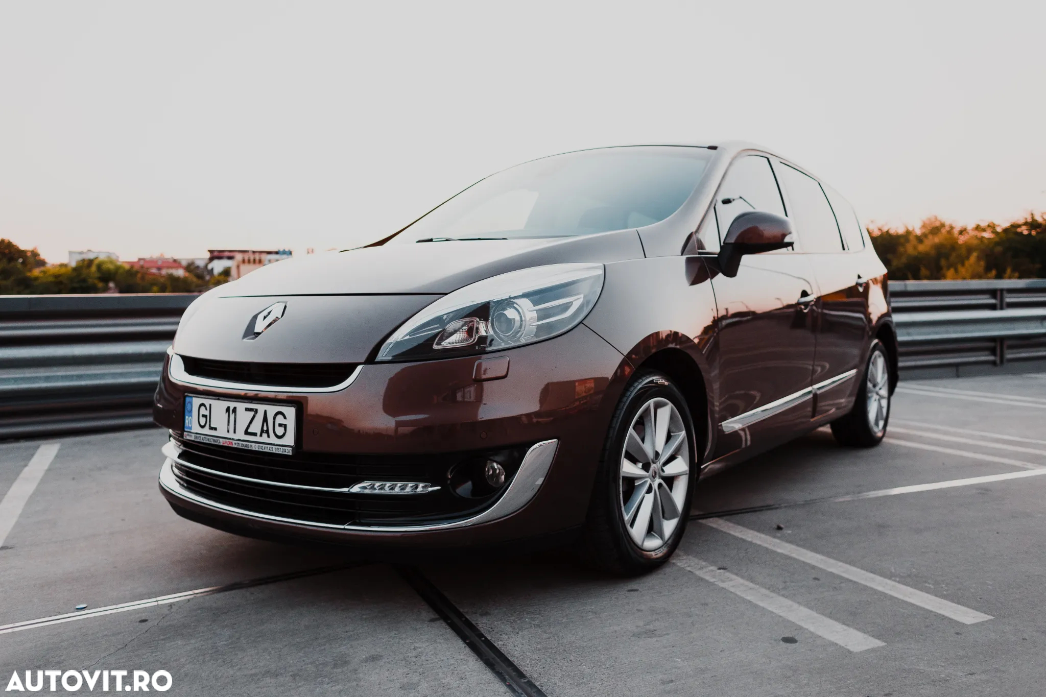 Renault Grand Scenic 1.6 dCi Stop&Start Energy Privilege - 15