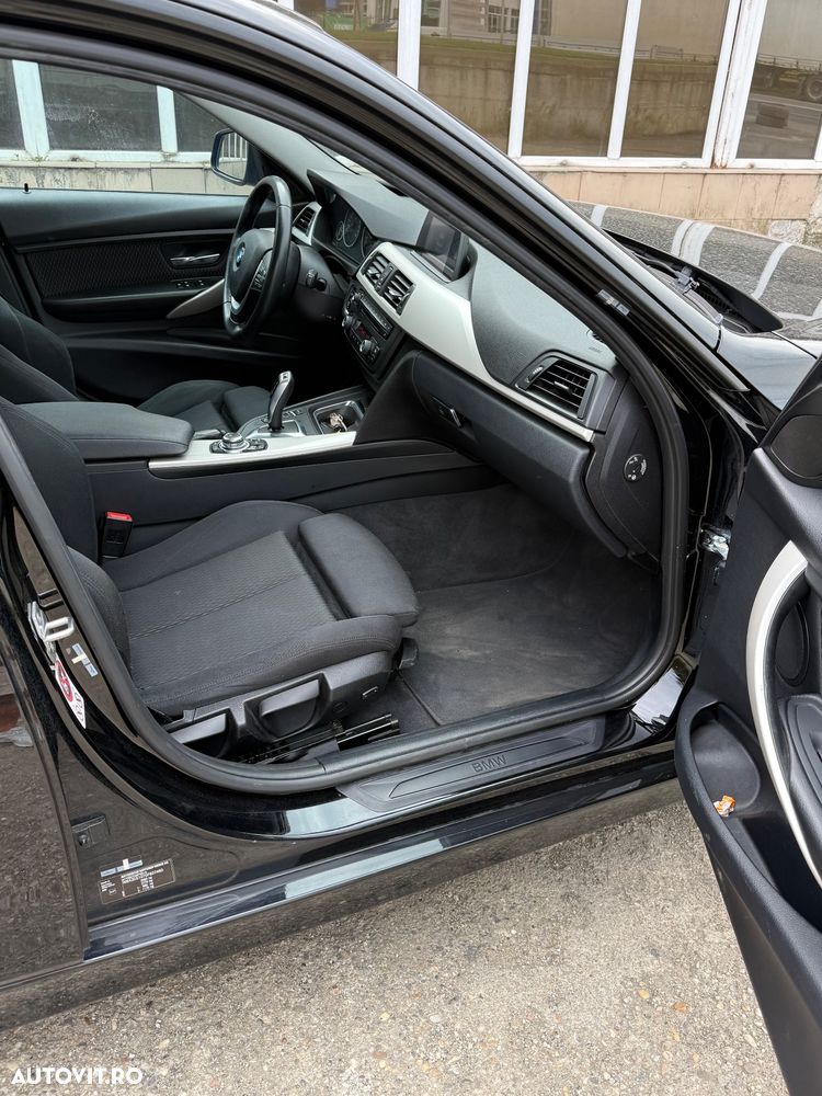 BMW Seria 3 320d Aut. Blue Performance Modern Line - 17