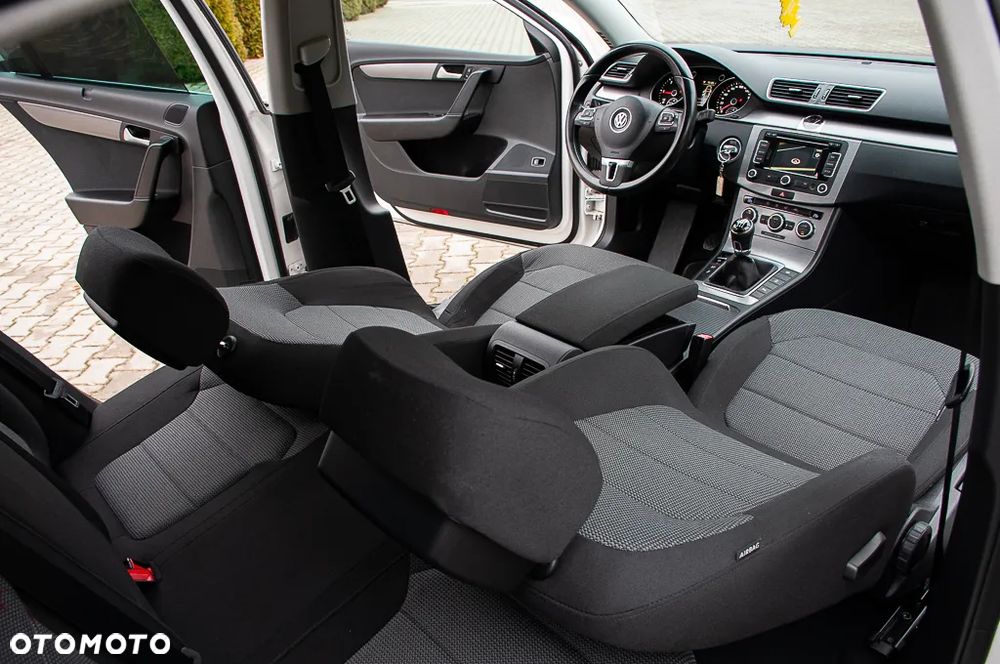 Volkswagen Passat 2.0 Blue TDI SCR Highline - 24