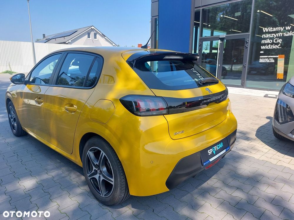 Peugeot 208 - 4