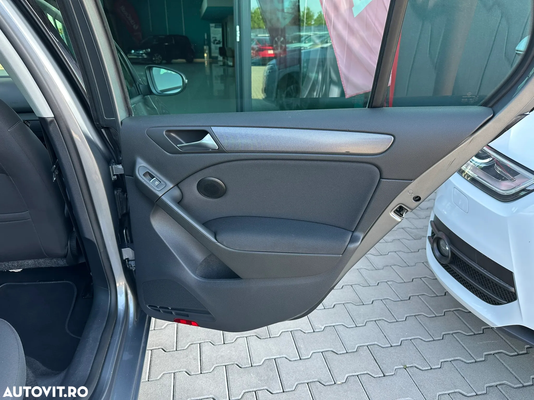 Volkswagen Golf 1.2 TSI DSG Style - 22