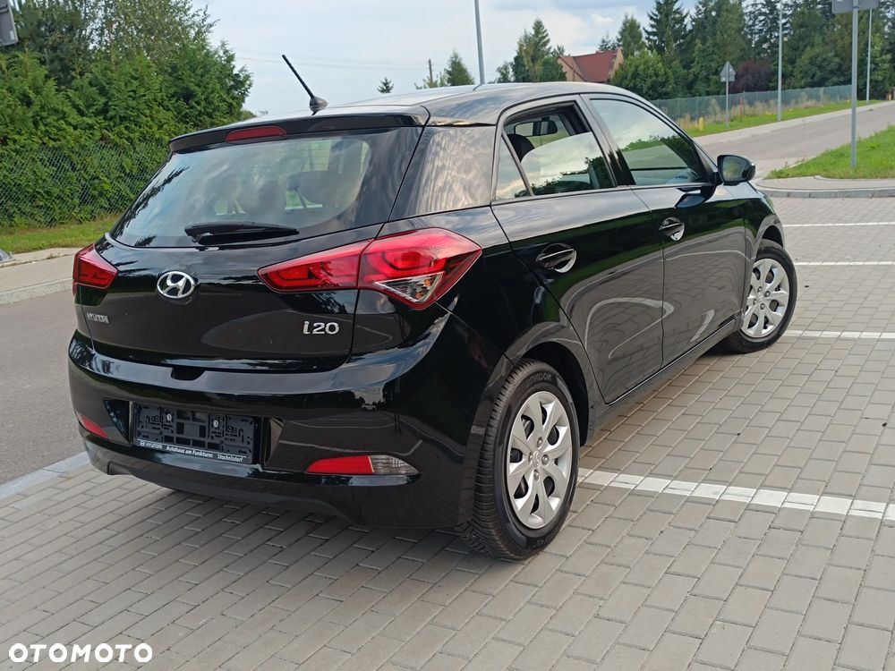 Hyundai i20 blue 1.2 Classic - 11