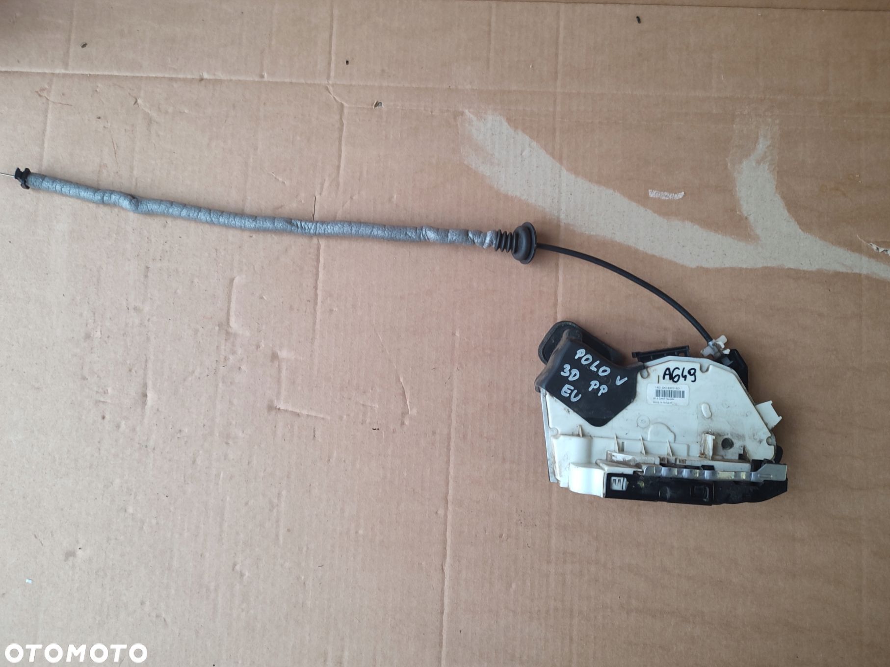Zamek drzwi prawy przód VW POLO V 6R 6C 3DRZWI EUROPA 130TYS PRZEBIEGU - 1
