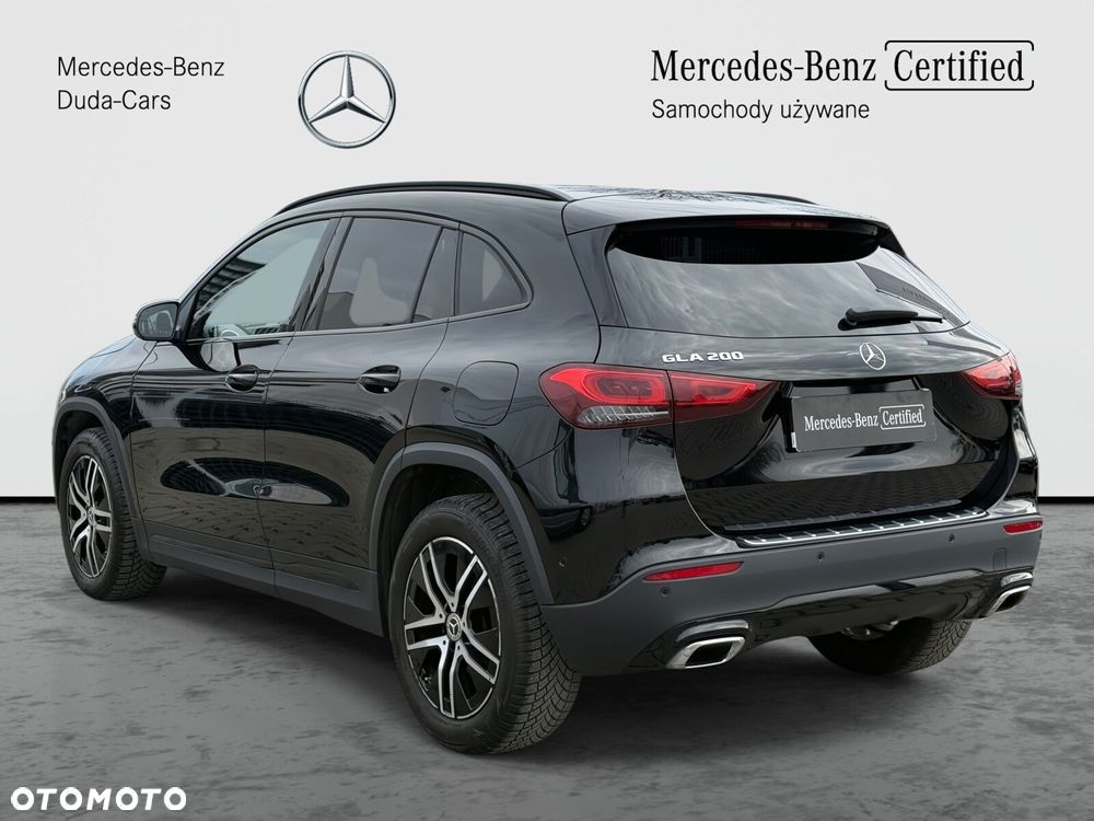 Mercedes-Benz GLA 200 Progressive - 4