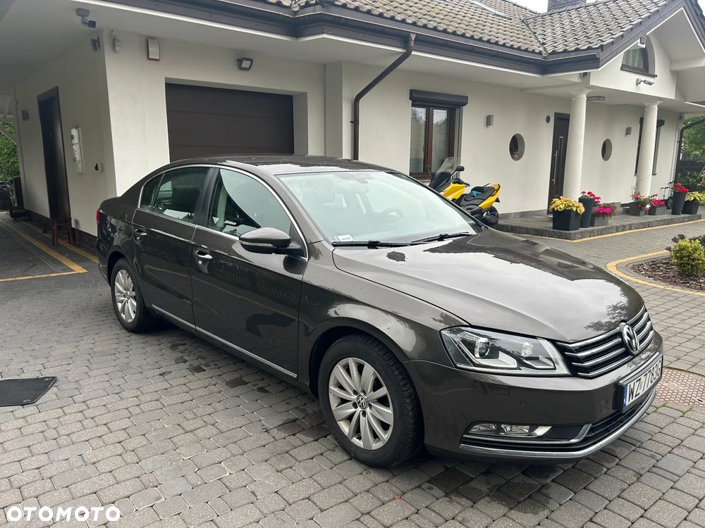 Volkswagen Passat - 2