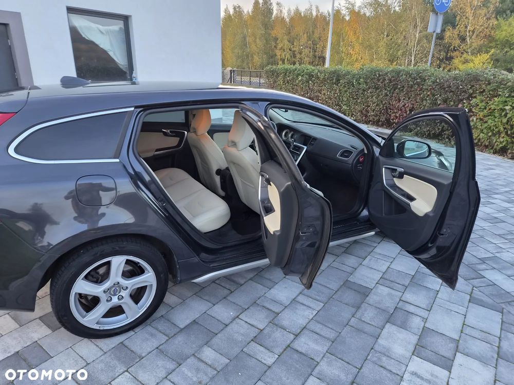 Volvo V60 2011 photo 4